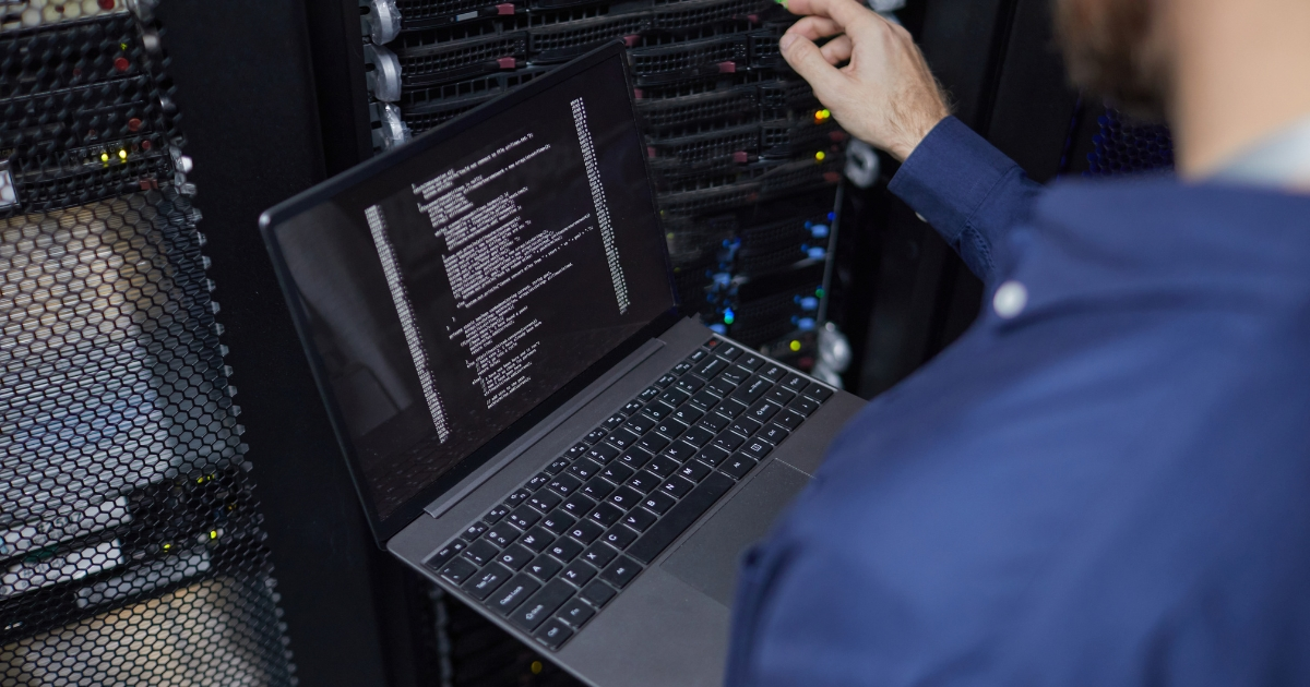 Contrat de maintenance informatique : ce qu'il doit vraiment inclure (et ce qu'on y glisse parfois)